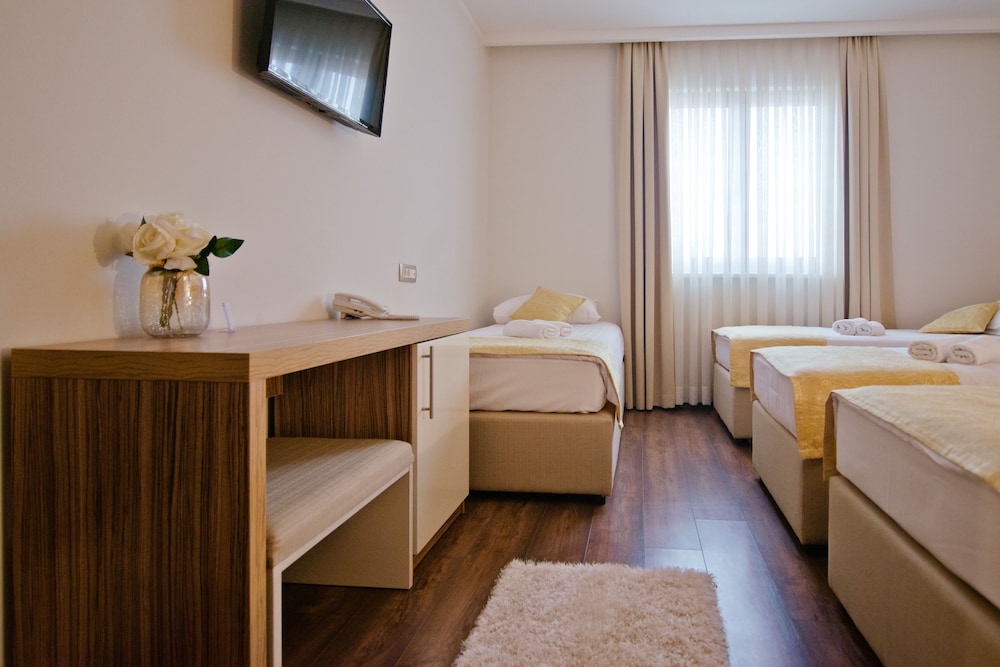 غرفة عائلية بأربعة أسرّة بإطلالة على المدينة، Medjugorje Hotel Spa 6/8