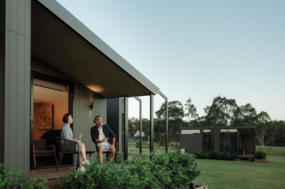 The Lane Retreat 4/60