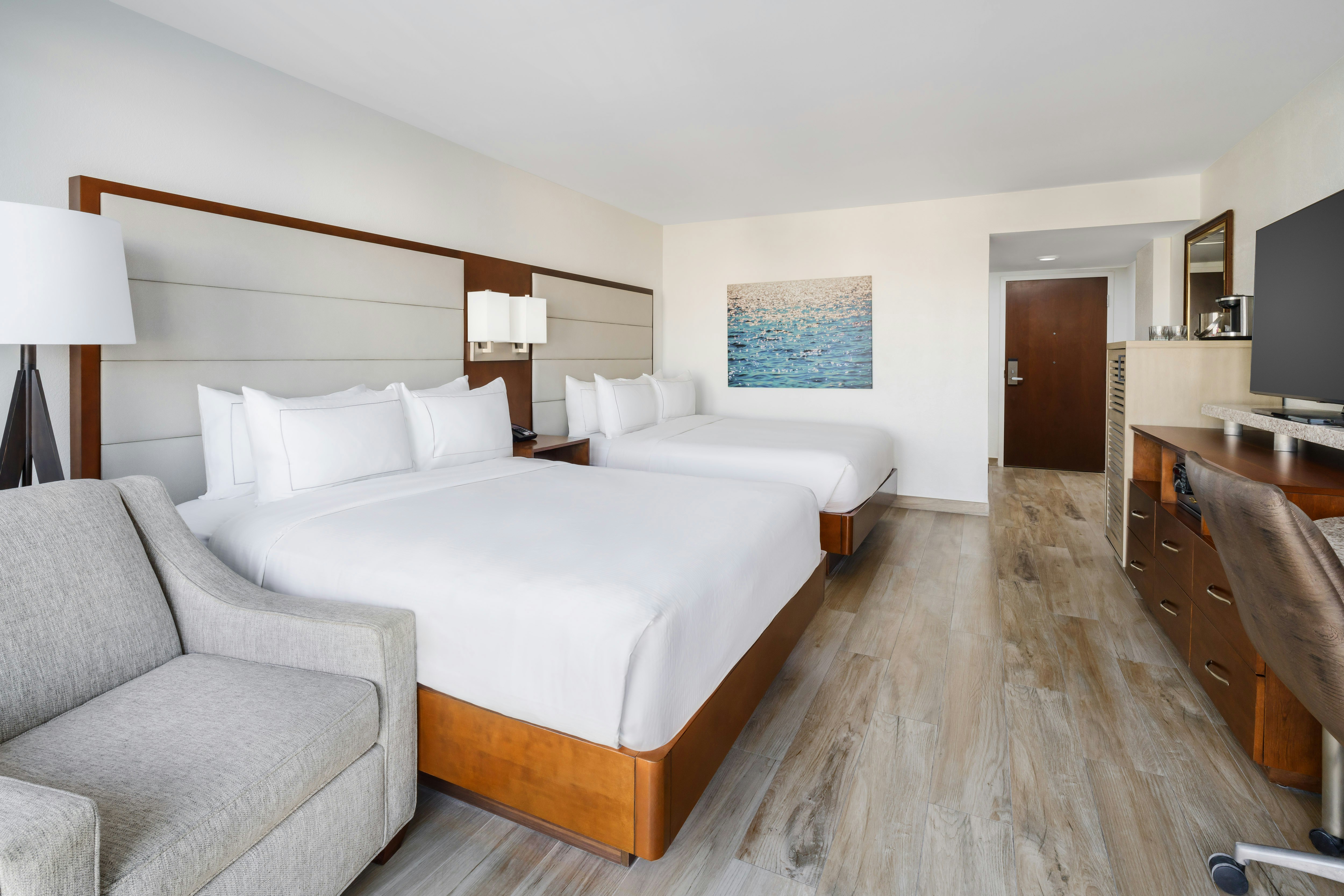 Gulf, 2 Queen Beds, Accessible