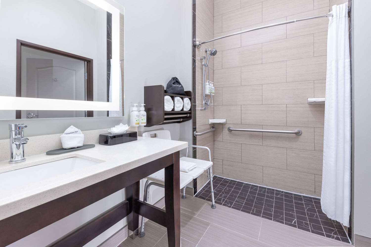 La Quinta Inn & Suites by Wyndham Tyler - University Area 19/20