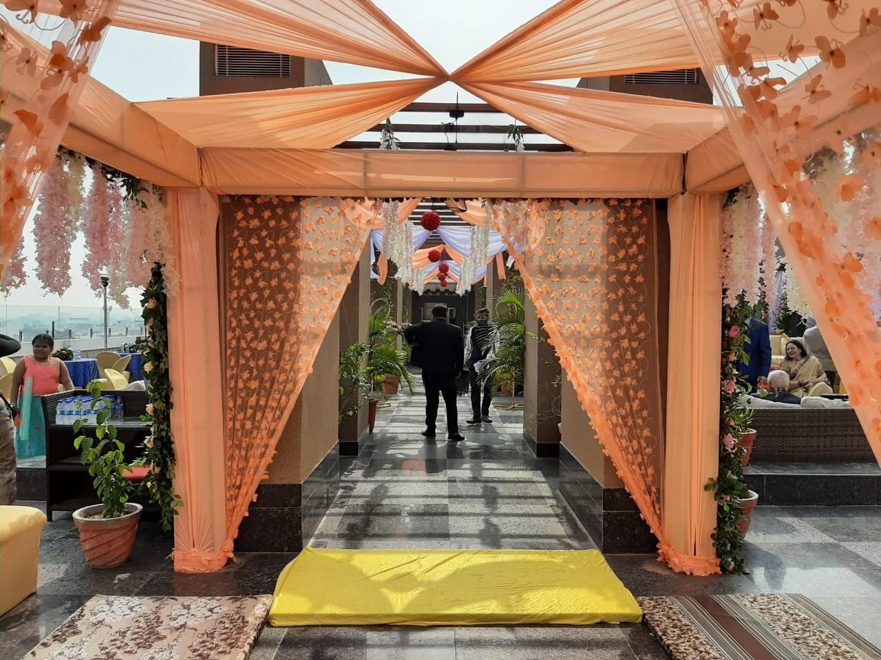 The Grand JBR 4/28