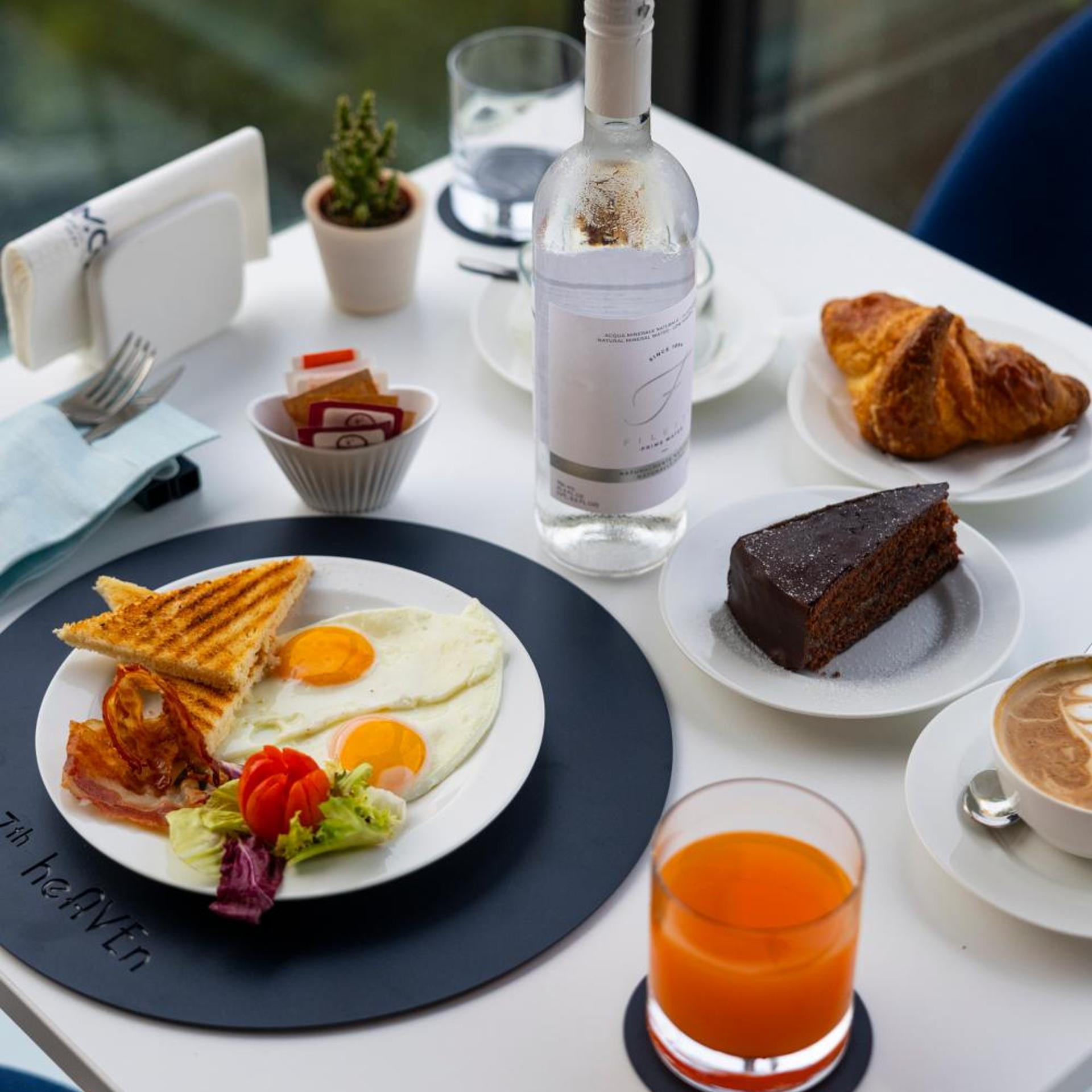 J Maluni City Hotel 37/49