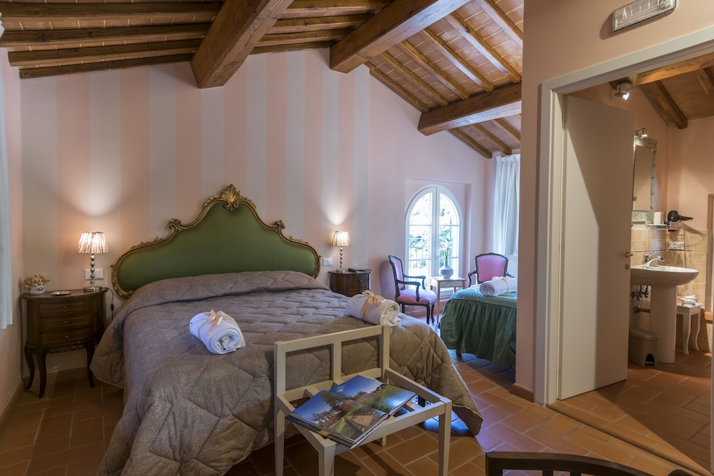 ROOM, DOUBLE BED, WITH EXTRA BED
