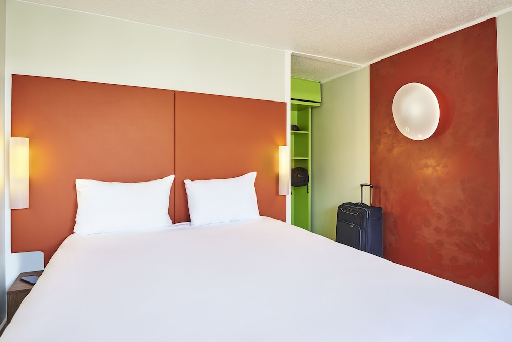 greet hotel Versailles - Voisins Le Bretonneux (ex. Campanile Voisins-Le-Bretonneux) 16/49