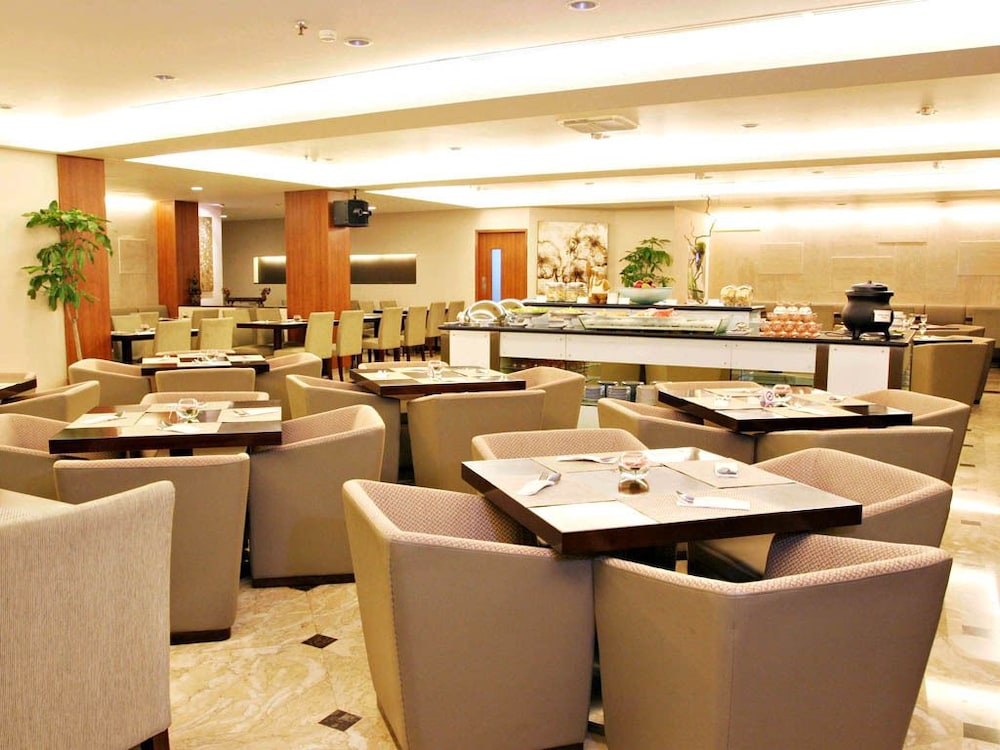 Grand Cemara Hotel Kt 34/39