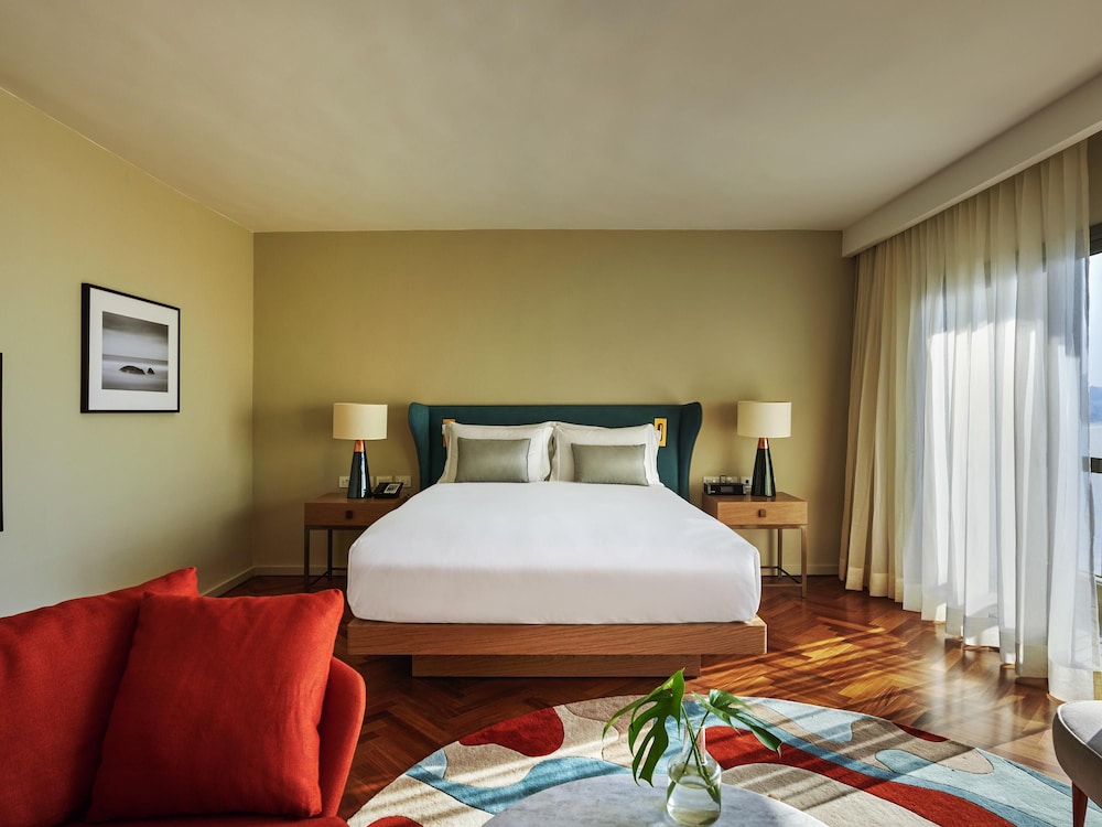 Gold, Junior Suite, King Bed, Sea View