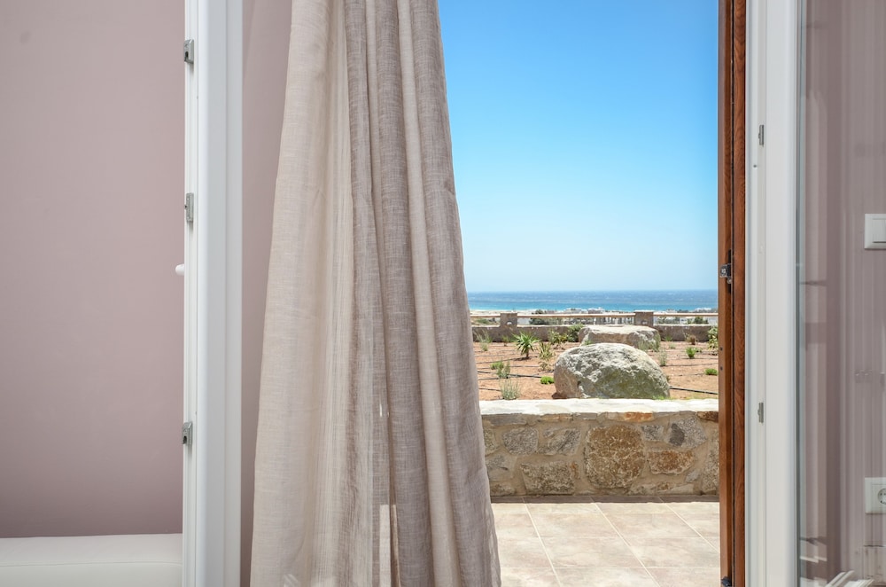 Naxos Luxury Villas 23/36
