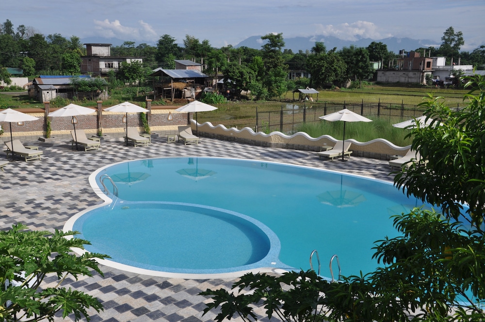 Green Park Chitwan 6/66