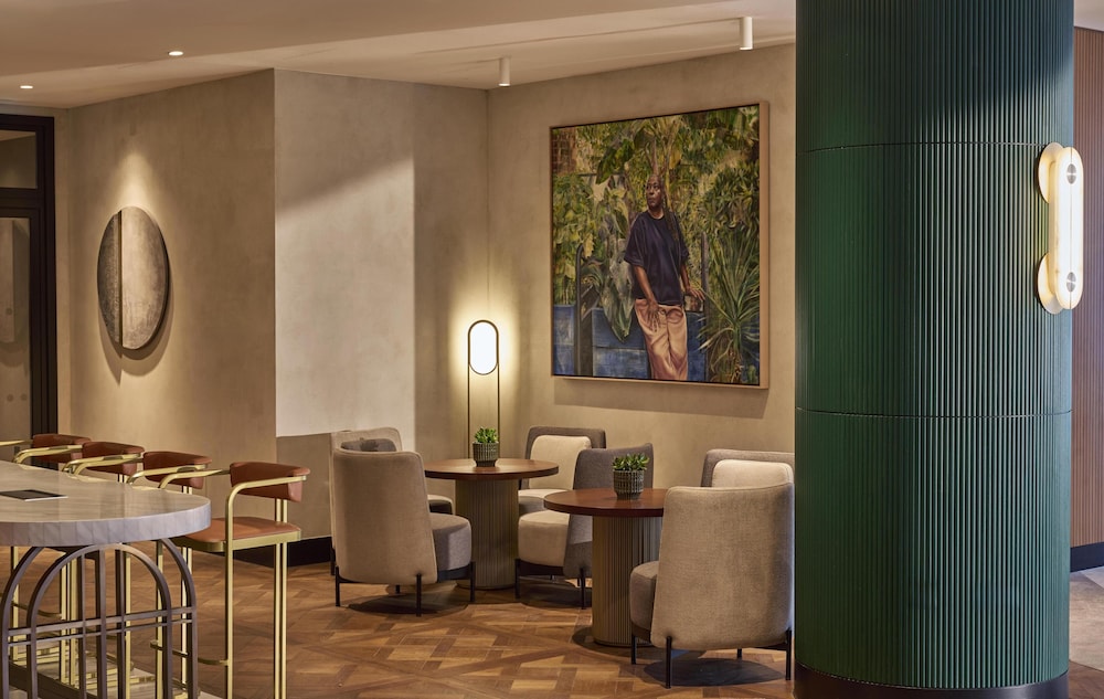 Hyatt Regency London Olympia 32/50