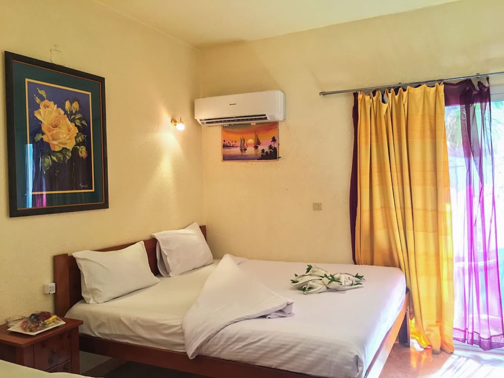 Golden Europe Hotel 10/40