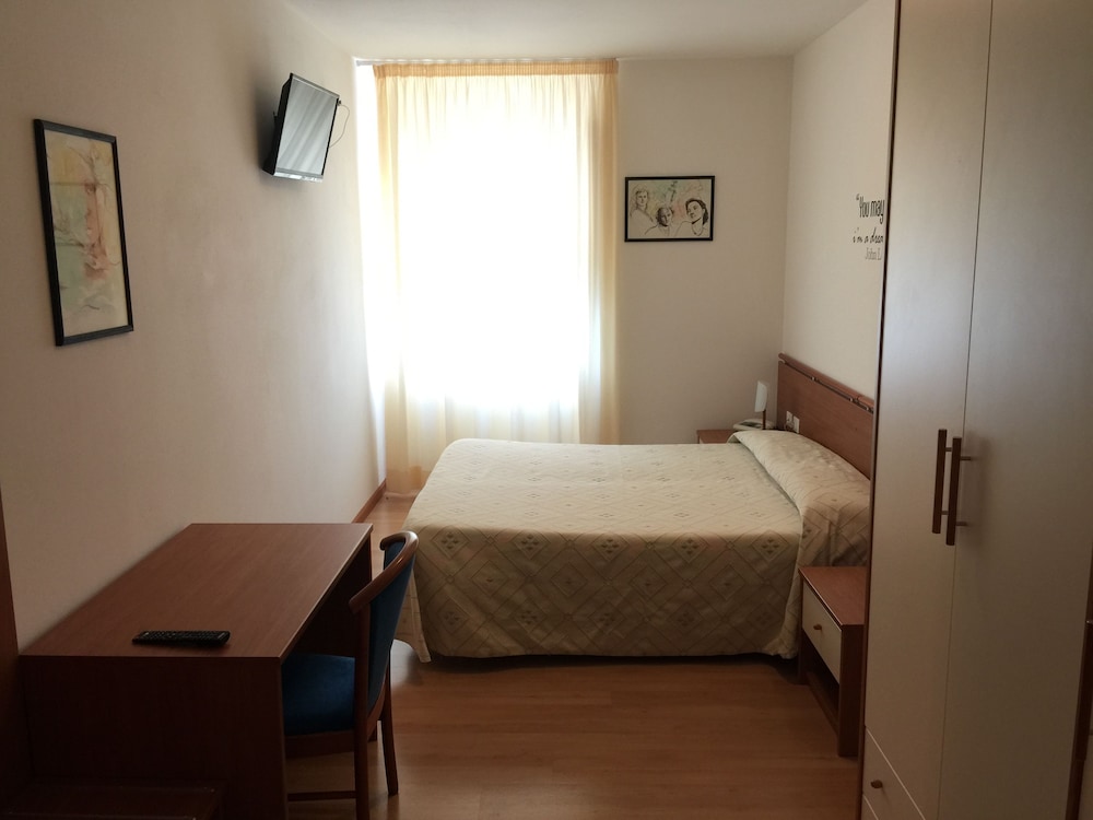 Hotel Ristorante Scarano 9/22