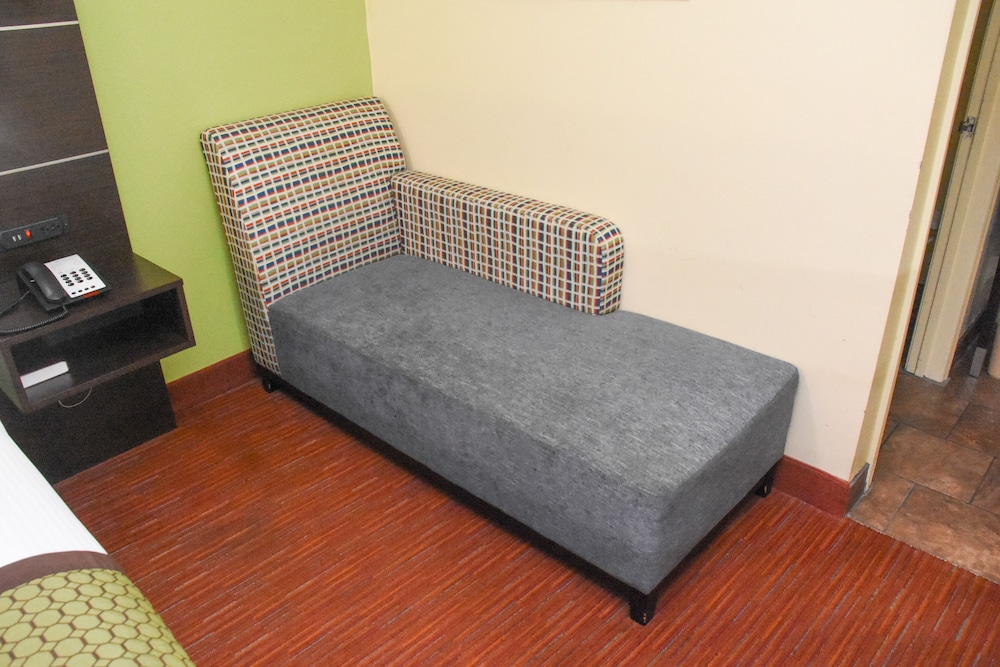SureStay Hotel by Best Western Manning 23/39