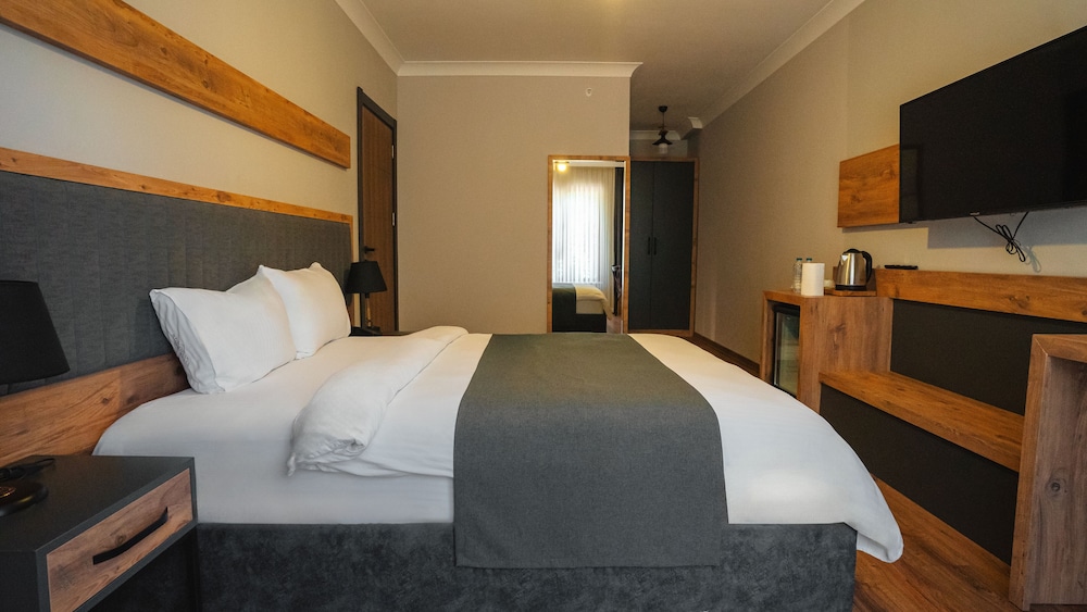 Pazarcik Mountain Hotel 12/50