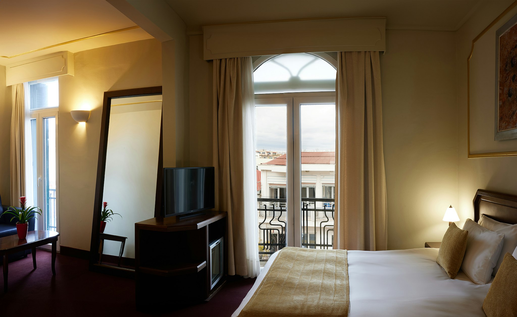 Arni Domotel 9/32