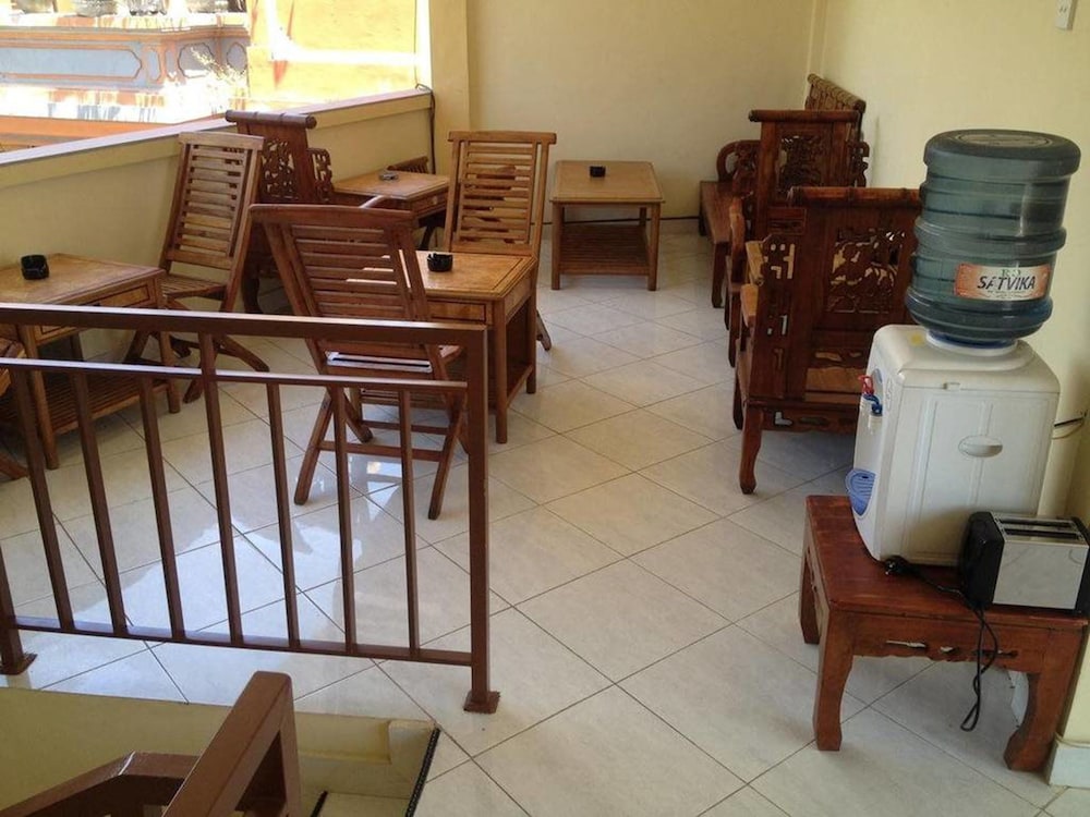 Sari Buana Bed Breakfast 48/62