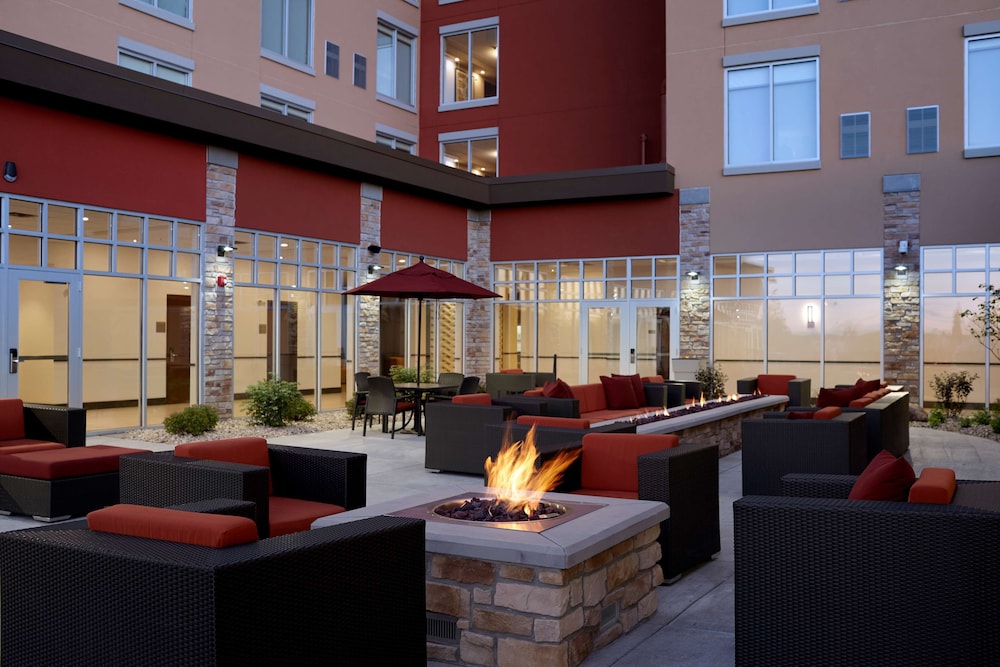 Hyatt Place Madison Verona 1/54