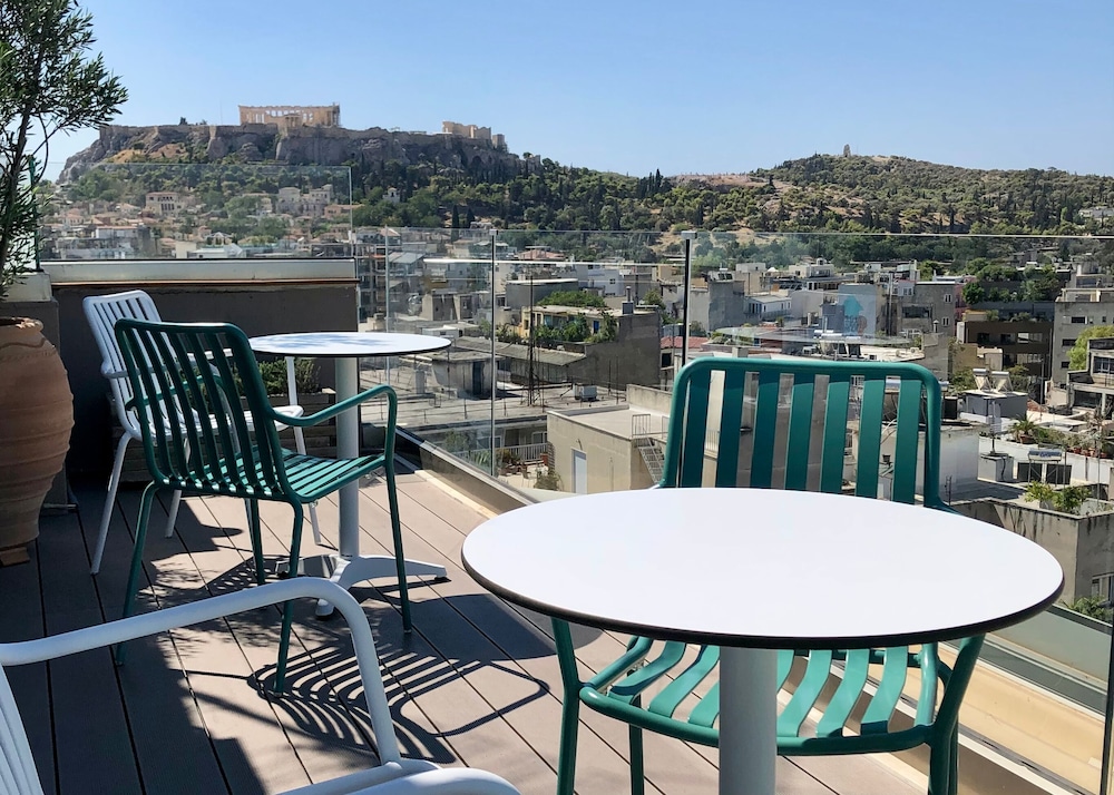 Evripides Hotel 54/69