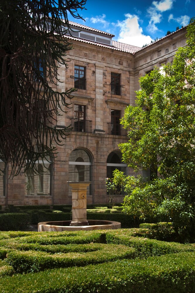 Parador Monasterio de Corias 39/41
