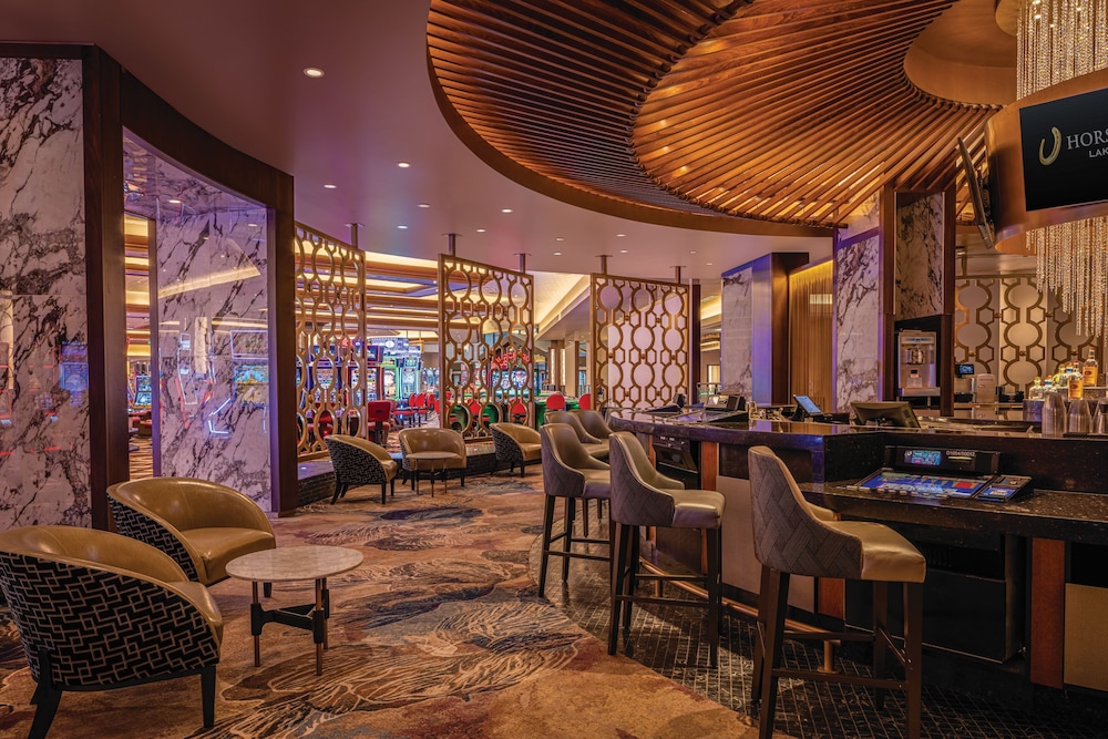 Horseshoe Lake Charles - A Caesars Rewards Destination 34/50
