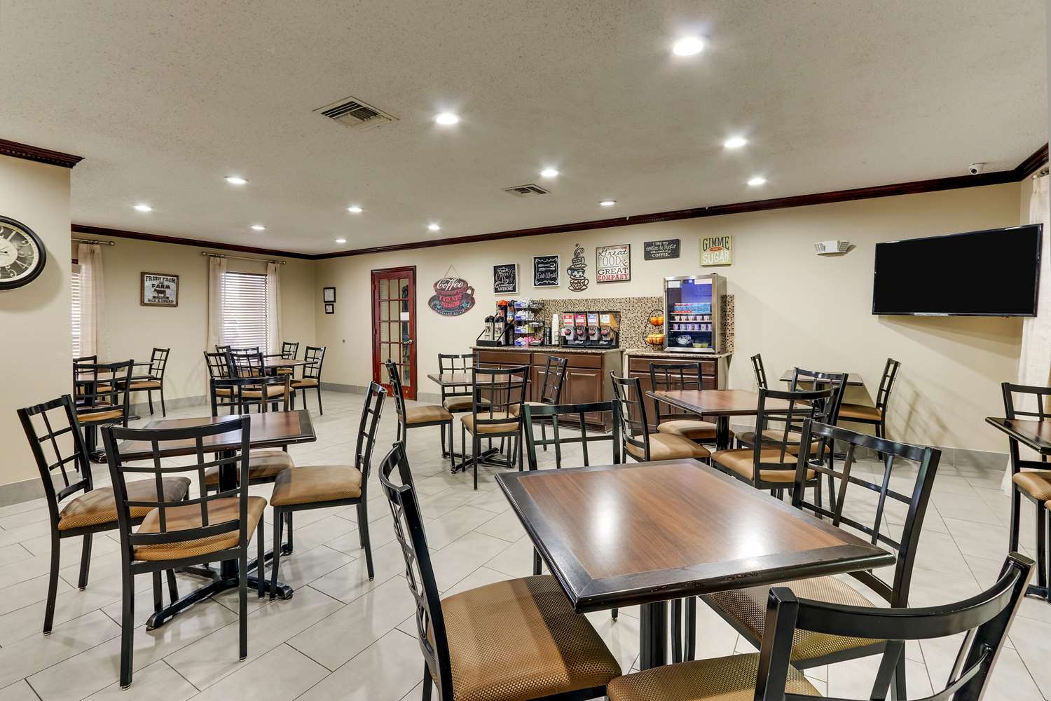 Best Western Plus University Inn and Suites 28/34