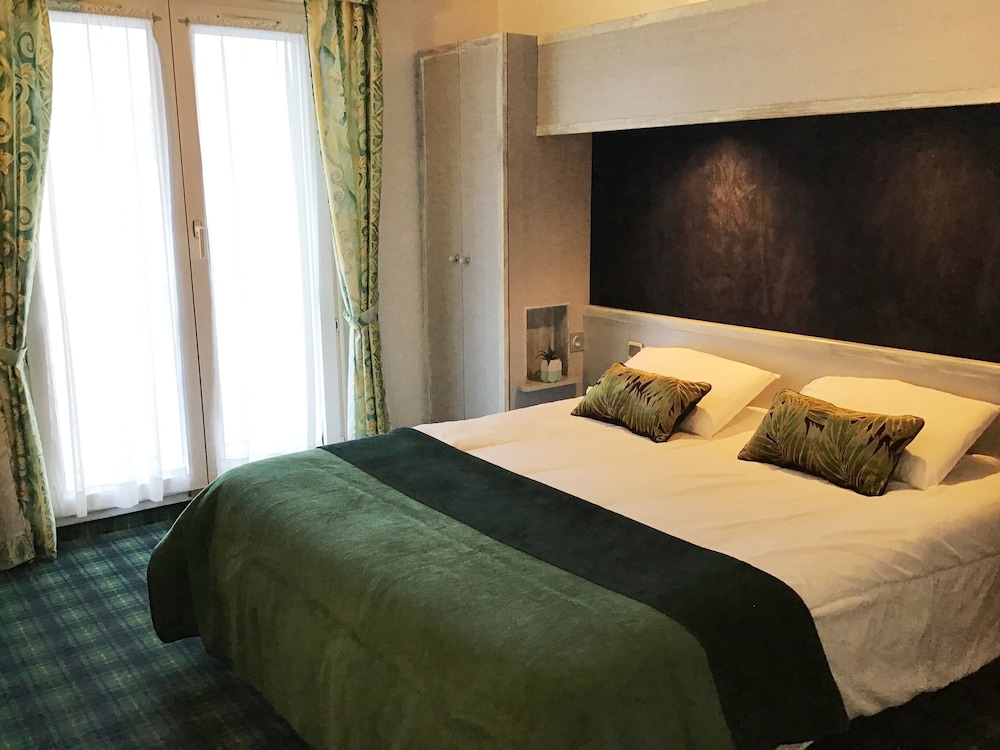 Hotel Christ Roi 10/64