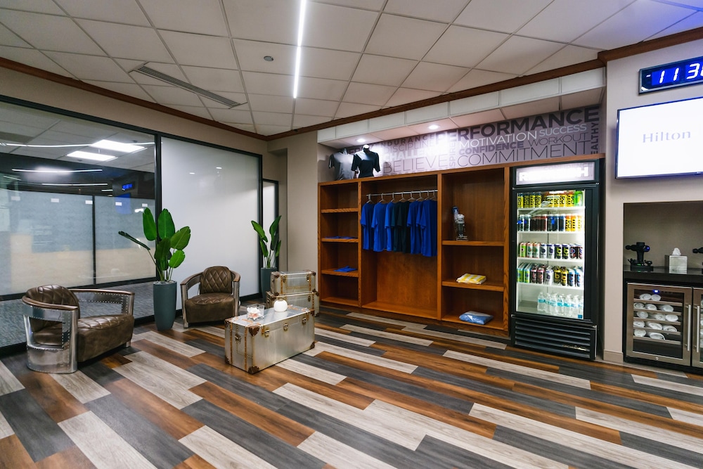 Hilton Chicago OHare Airport 41/82