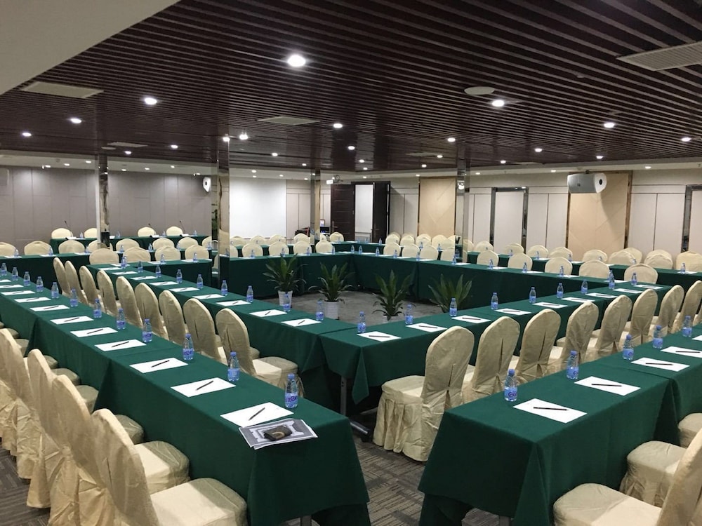 Manguo International Hotel 25/40