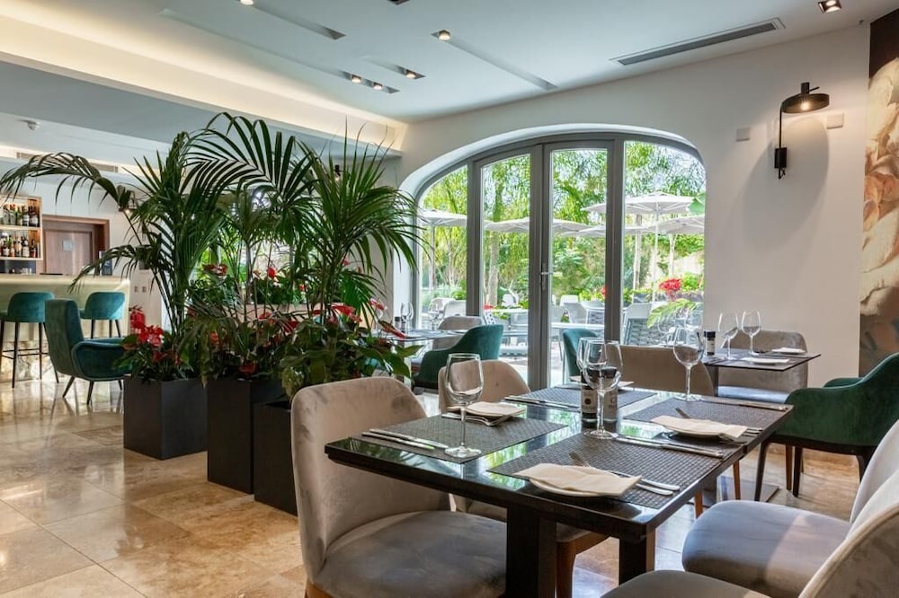 The Village Boutique and Spa 57/72