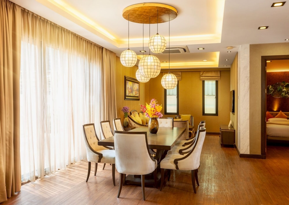 CHIVA BANGKOK HOTEL 47/58