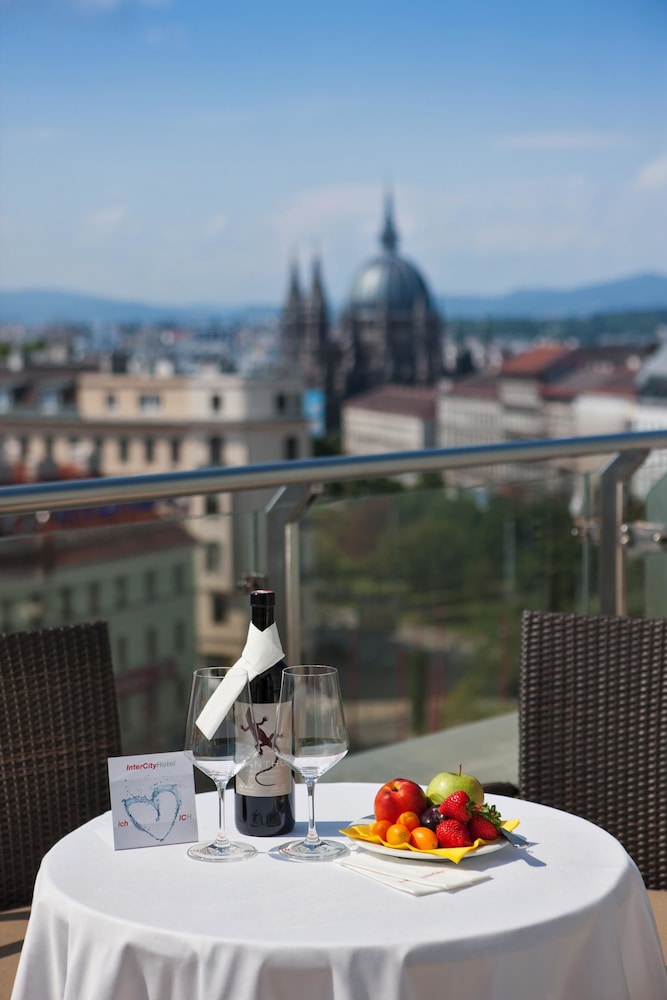 Intercity Hotel Wien 48/65