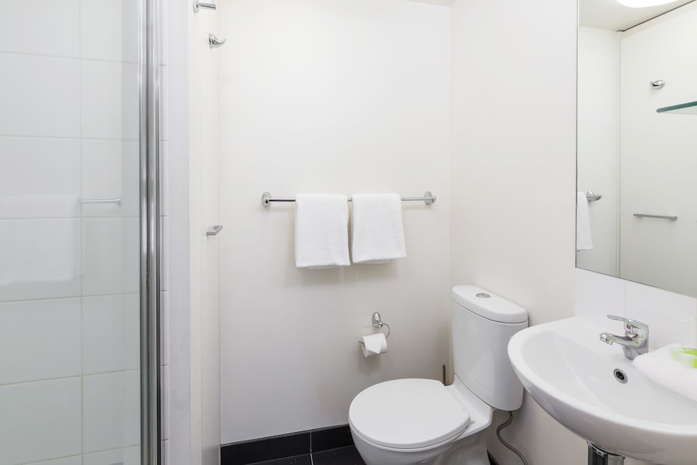 Quality Apartments North Melbourne 10/54