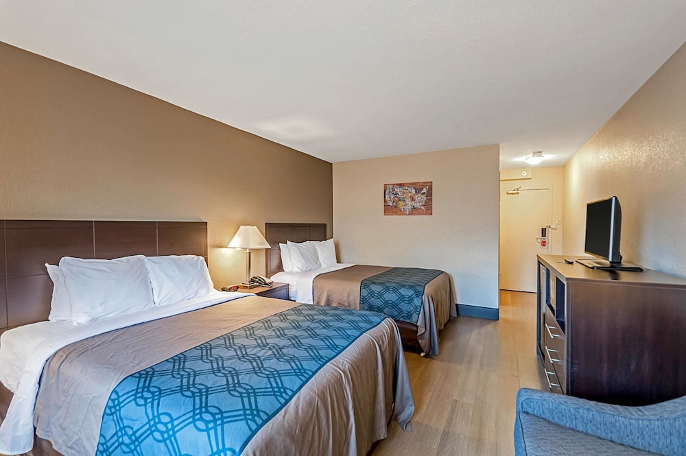 Econo Lodge Hagerstown 8/42