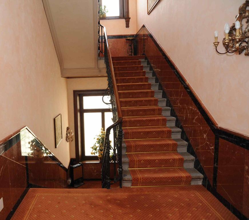CAMIN HOTEL LUINO 15/30