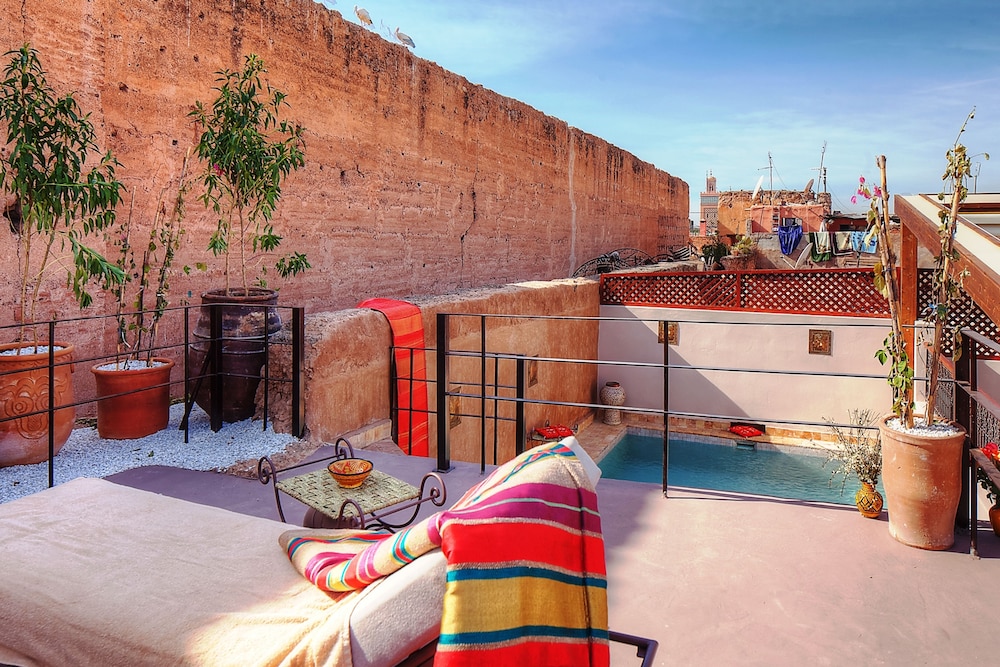Riad Carina 37/75