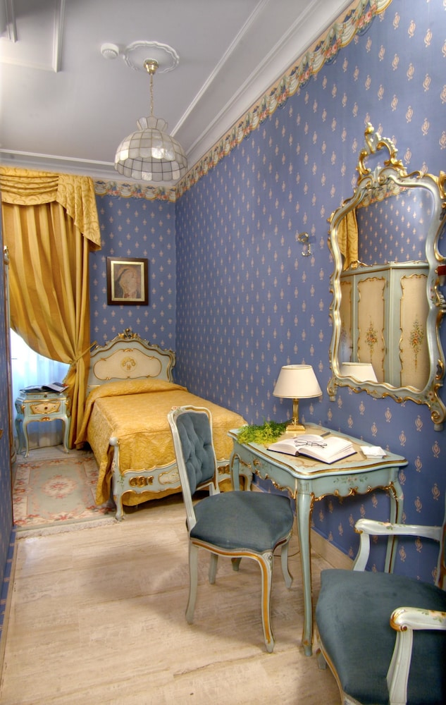 Hotel Villa San Lorenzo Maria 38/57