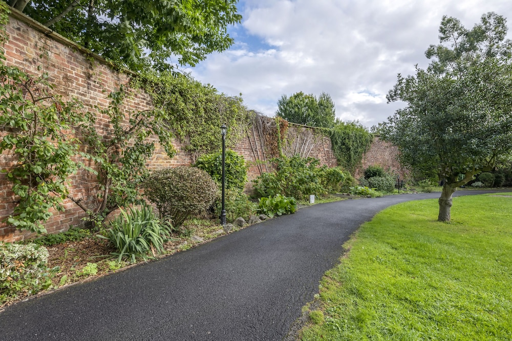 Thurnham Hall Resort 41/48