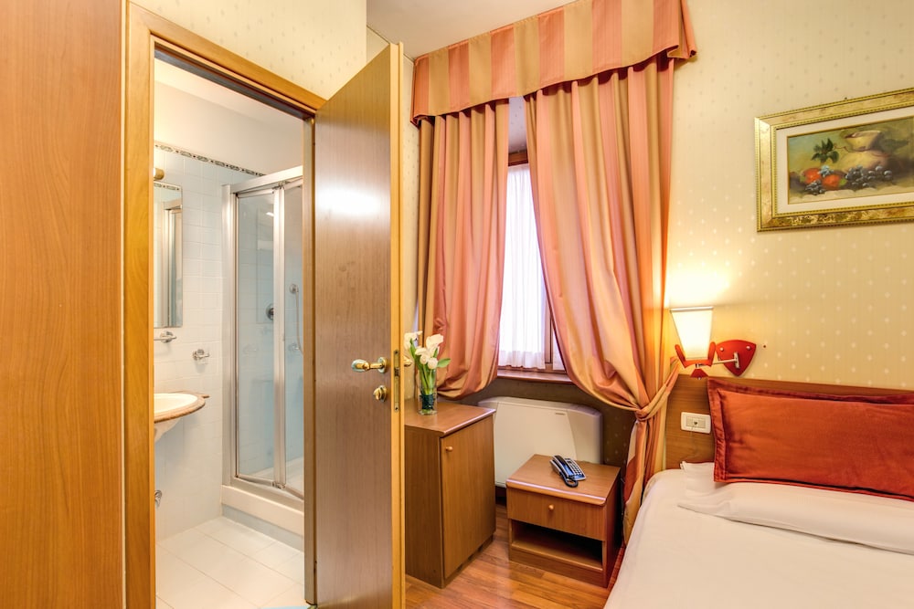 Flower Garden Hotel 26/47