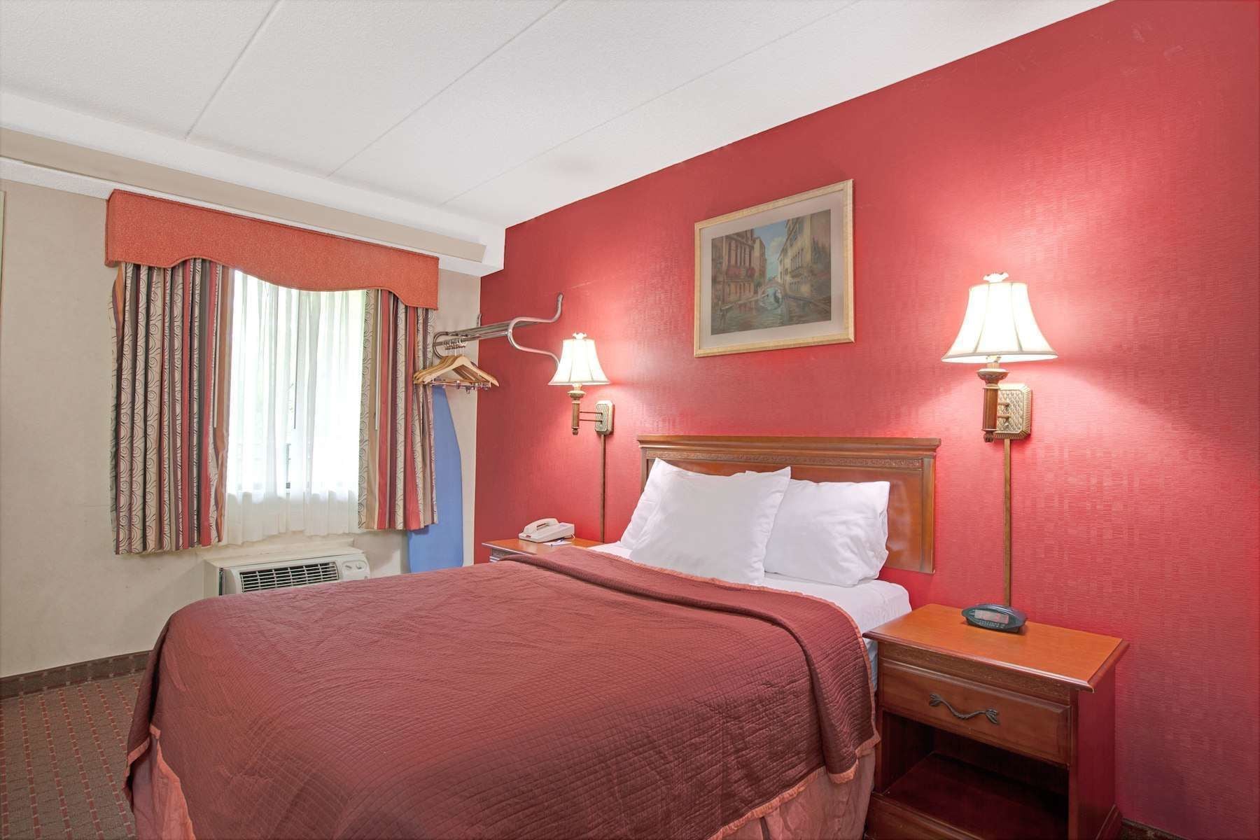 Room, King Bed