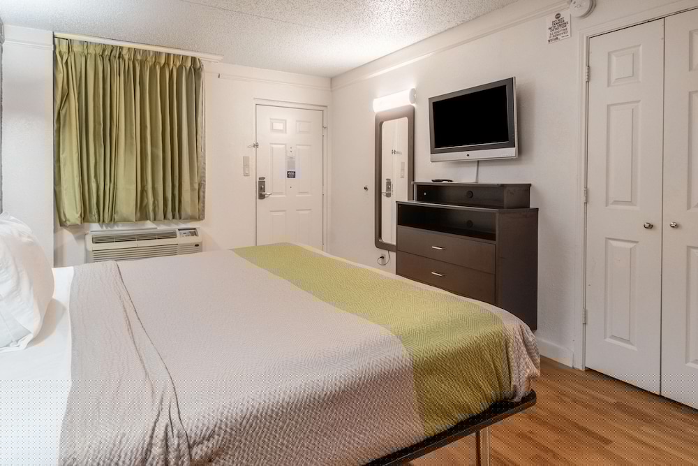 Studio6 Fort Worth, TX - West Medical Center 20/49