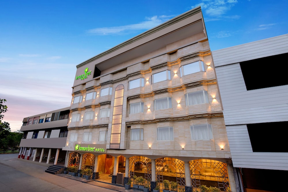 HOTEL SURENDRA VILAS 2/50