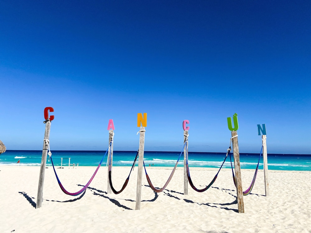 Flamingo Cancun All Inclusive 69/71