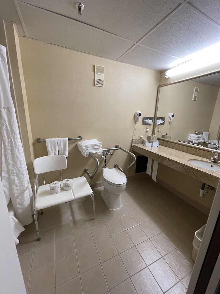 Comfort Inn Ballston 19/42