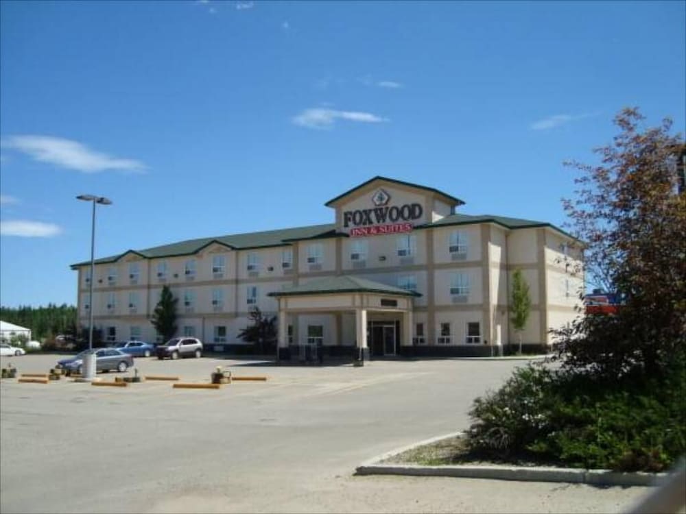 Foxwood Inn & Suites 2/51