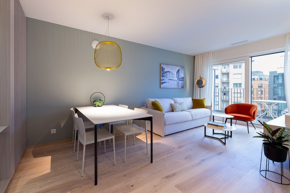Central City Luxury Residence 33/50
