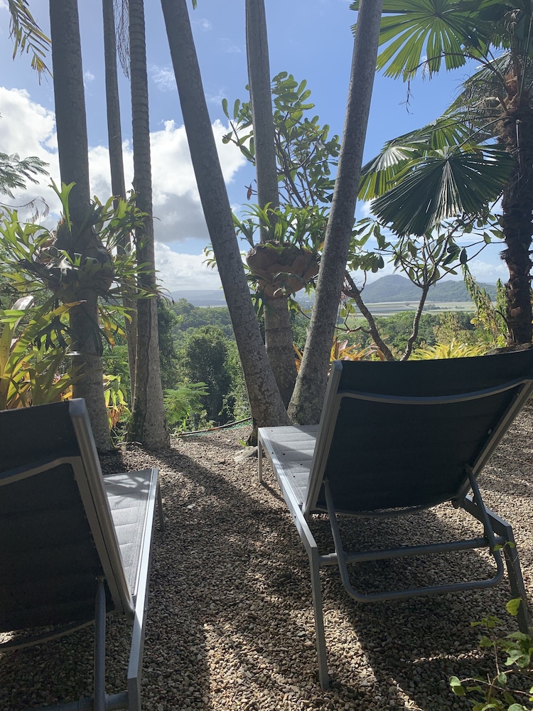 Mai Tai Resort 54/58