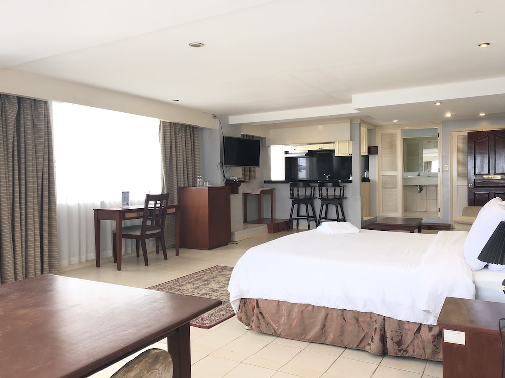 Wild Orchid Beach Resort 26/67