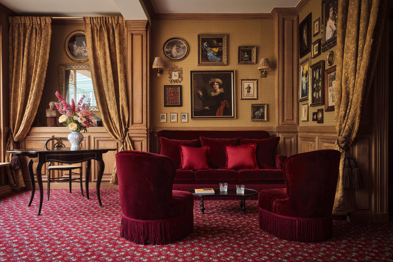 Hotel des Peintres 11/18