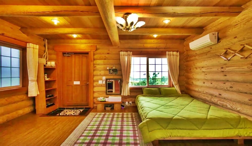 Jeju Jungmun Log Pension Resort 30/50