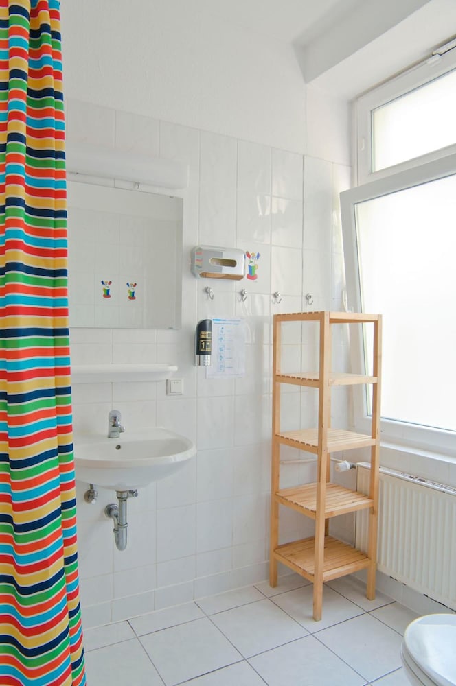 Happy Hotel Berlin 50/50