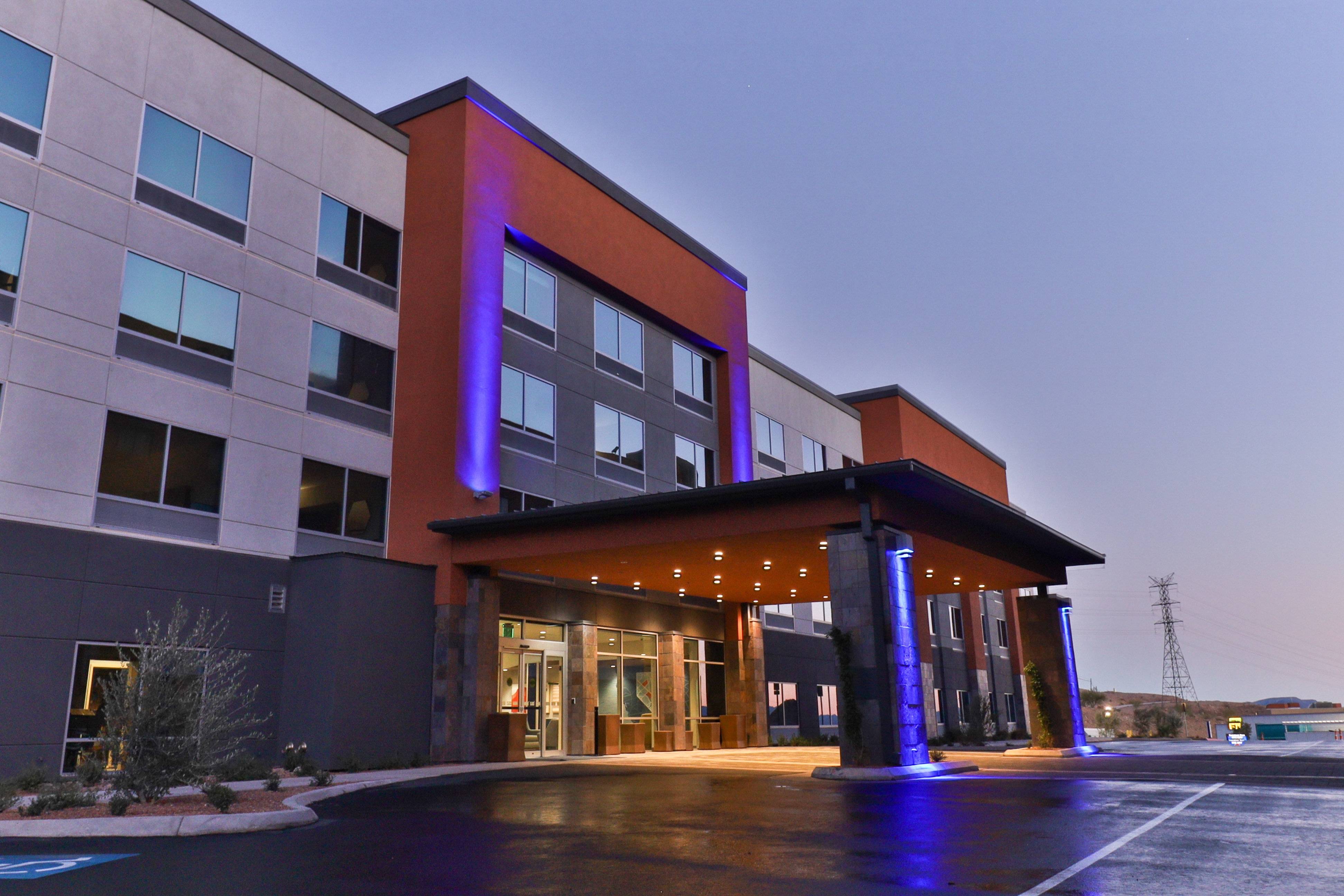 Holiday Inn Express & Suites - Henderson South - Boulder City, an IHG Hotel 2/26